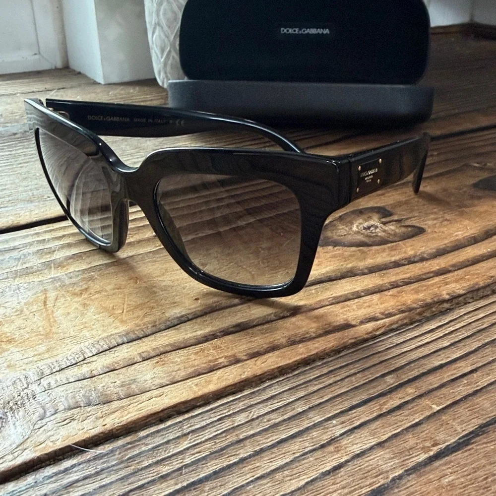 Authentic Dolce & Gabbana DG 4286 3079/87 Patent Black Sunglasses